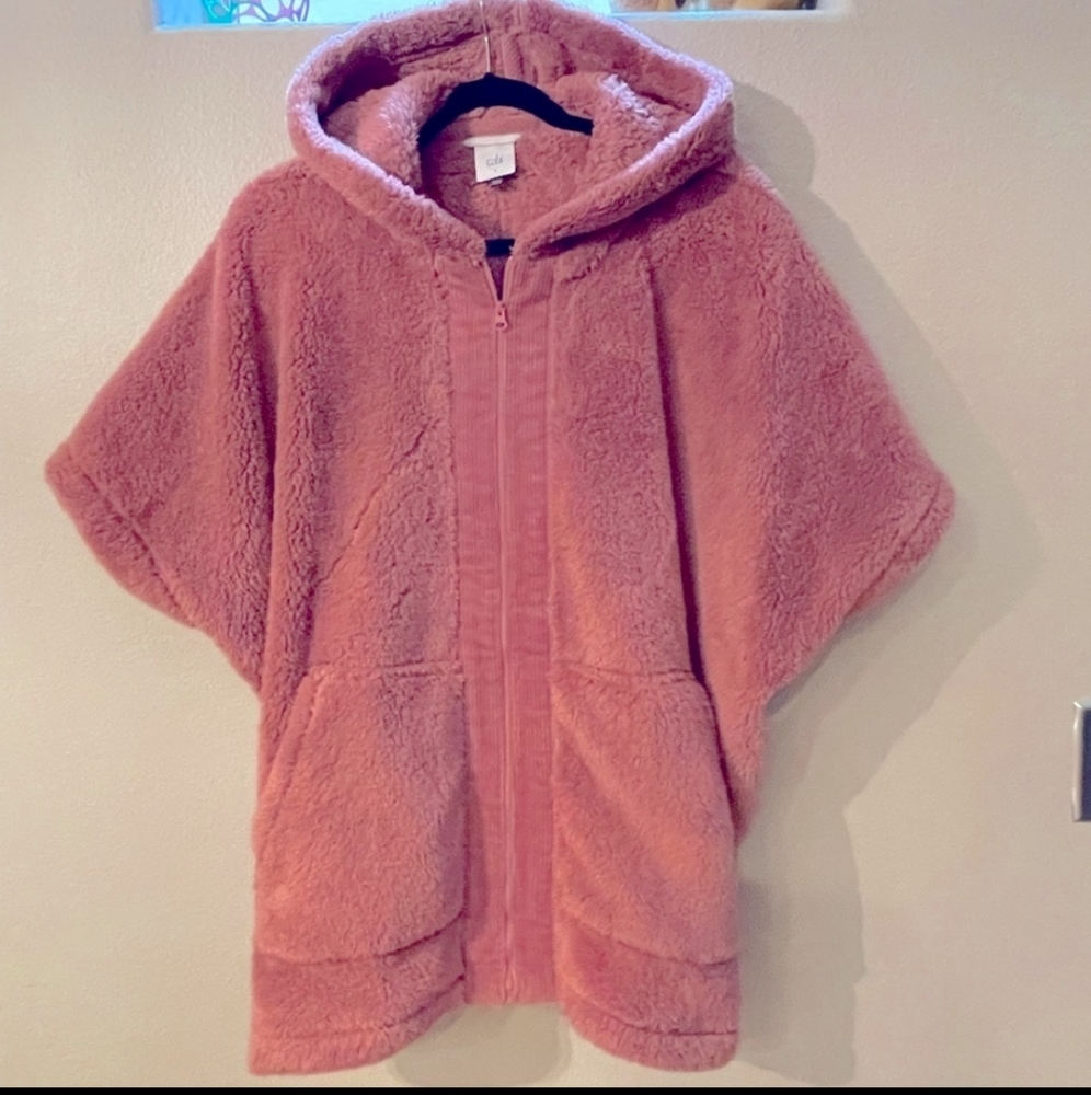 Small, Pink Cabi Embrace topper
